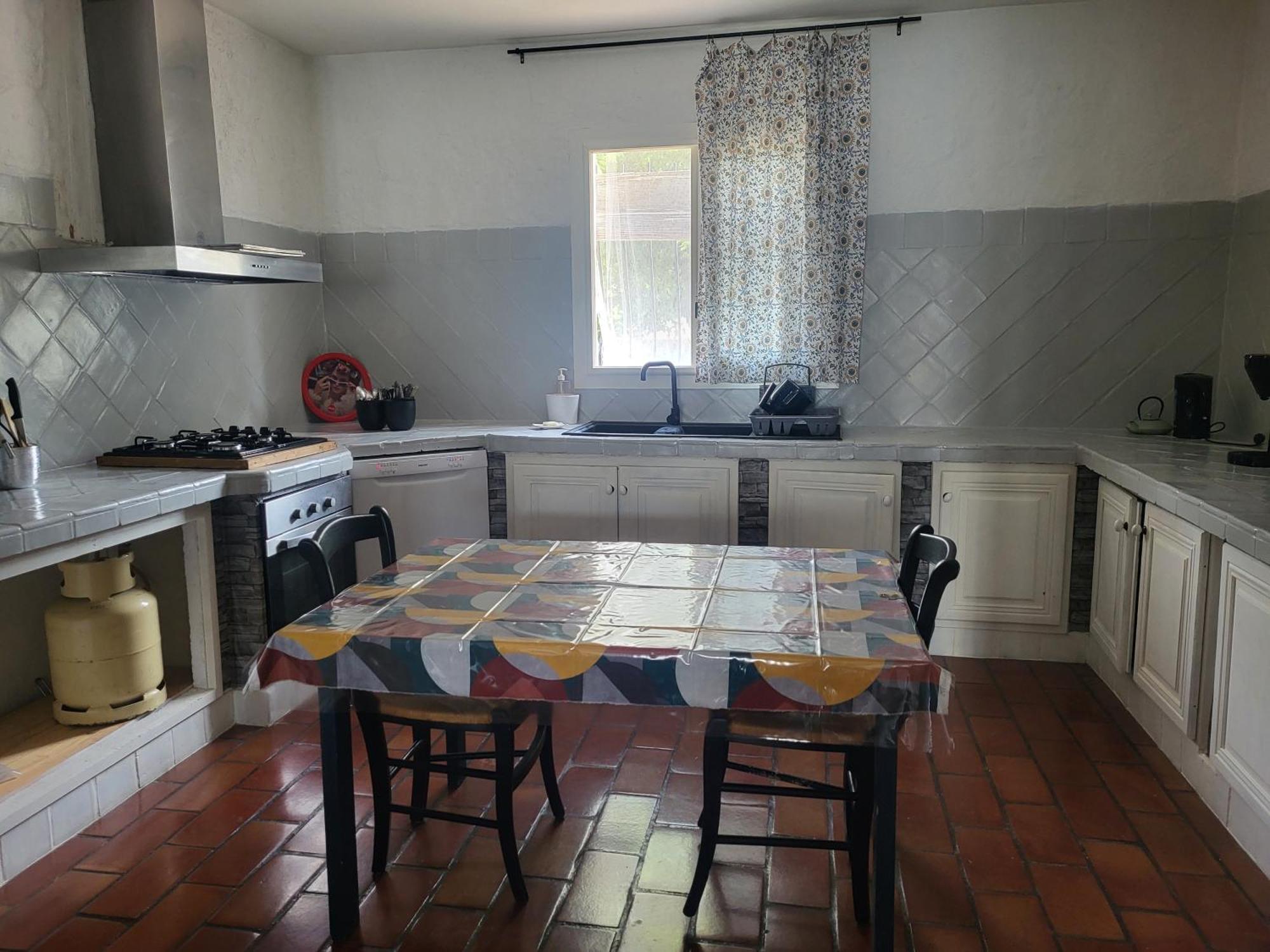 Maison Au Calme Sur Arles Villa Bagian luar foto