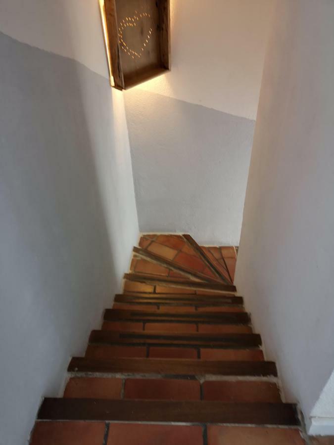 Maison Au Calme Sur Arles Villa Bagian luar foto